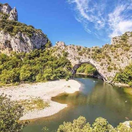 Appartement Neuf Avec Spa Saint-Martin-dʼArdèche エクステリア 写真